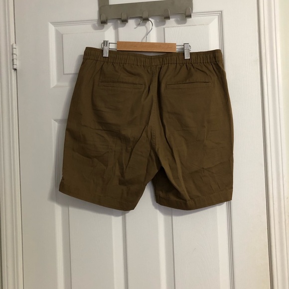 Urban Man Shorts - Picture 2 of 4